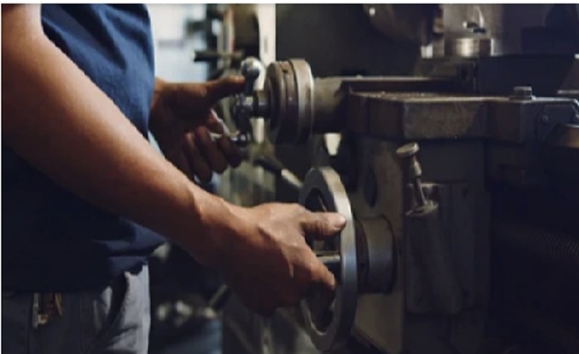 Thạc sĩ tài chính đi bưng lẩu, kỹ sư điện tử đi làm diễn viên quần chúng, tiến sĩ đi rửa bát thuê: Cơn ác mộng mang tên “thừa bằng cấp, thiếu việc làm” ở xứ tỷ dân - Ảnh 2.