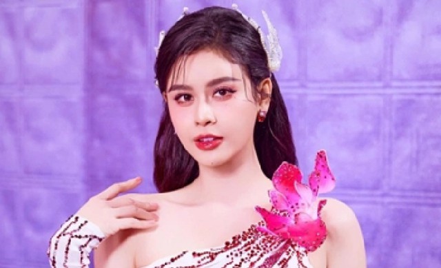 Nữ ca sĩ bị u tuyến gi&aacute;p: U40 xinh đẹp sau 6 năm l&agrave;m mẹ đơn th&acirc;n- Ảnh 4.