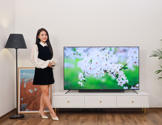 Thương hiệu Hàn Quốc K-Elec ra mắt TV tích hợp loa soundbar K-Max ngay trên thân máy- Ảnh 1.