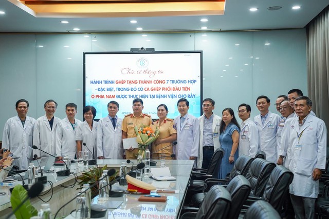 “Đêm trắng” ở Chợ Rẫy: Bản hùng ca từ những trái tim thứ hai- Ảnh 5.