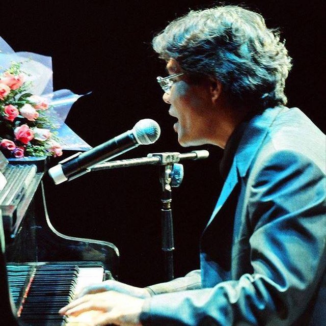 Ông hoàng nhạc nhẹ miền Bắc: Cuộc đời bi kịch, 57 tuổi ra đi trong đau đớn- Ảnh 1. Ông hoàng nhạc nhẹ miền Bắc: Cuộc đời bi kịch, 57 tuổi ra đi trong đau đớn- Ảnh 1.