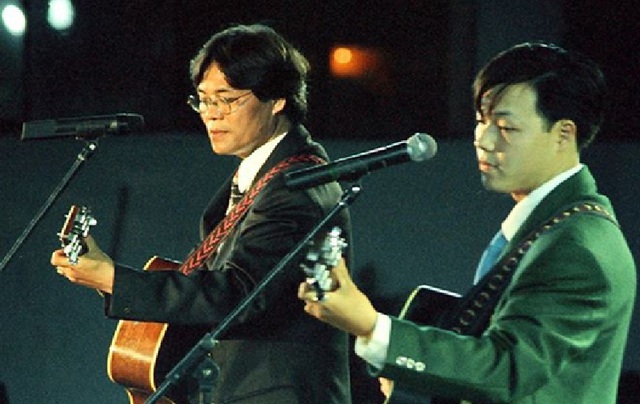 Ông hoàng nhạc nhẹ miền Bắc: Cuộc đời bi kịch, 57 tuổi ra đi trong đau đớn- Ảnh 2. Ông hoàng nhạc nhẹ miền Bắc: Cuộc đời bi kịch, 57 tuổi ra đi trong đau đớn- Ảnh 2.