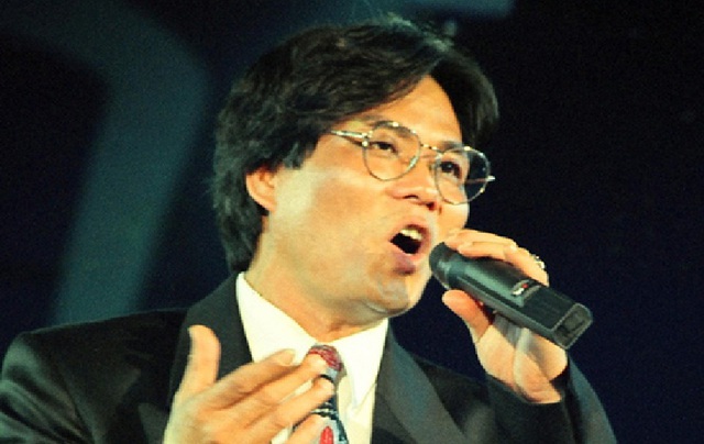 Ông hoàng nhạc nhẹ miền Bắc: Cuộc đời bi kịch, 57 tuổi ra đi trong đau đớn- Ảnh 5. Ông hoàng nhạc nhẹ miền Bắc: Cuộc đời bi kịch, 57 tuổi ra đi trong đau đớn- Ảnh 5.