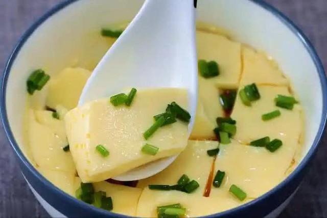 Người phụ nữ mắc tiểu đường ăn trứng hấp thường xuy&ecirc;n v&agrave;o bữa s&aacute;ng, cơ thể xuất hiện thay đổi bất ngờ- Ảnh 2.