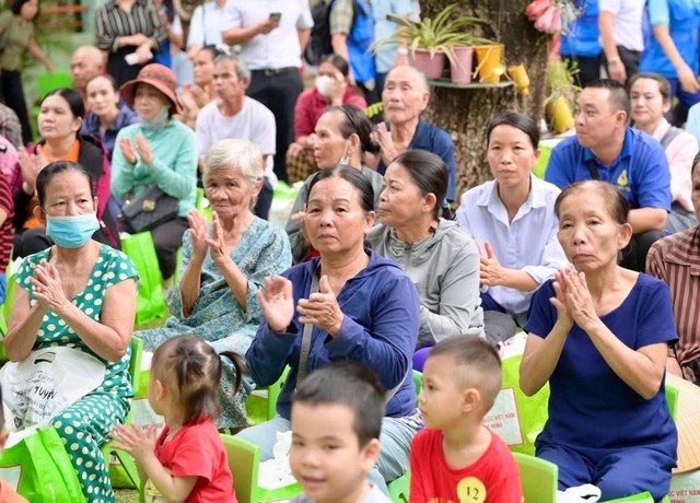  Thành phố Hồ Chí Minh hỗ trợ Huế và Đà Nẵng 35 tỷ đồng khắc phục thiệt hại bão lũ- Ảnh 4.