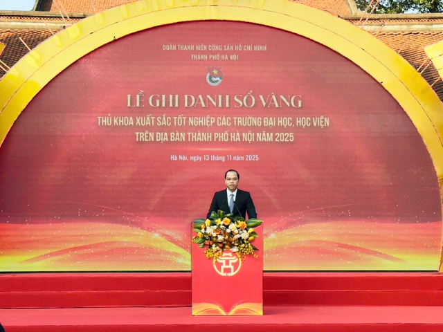 Bí thư Thành đoàn Hà Nội Nguyễn Tiến Hưng phát biểu tại chương trình. Bí thư Thành đoàn Hà Nội Nguyễn Tiến Hưng phát biểu tại chương trình.