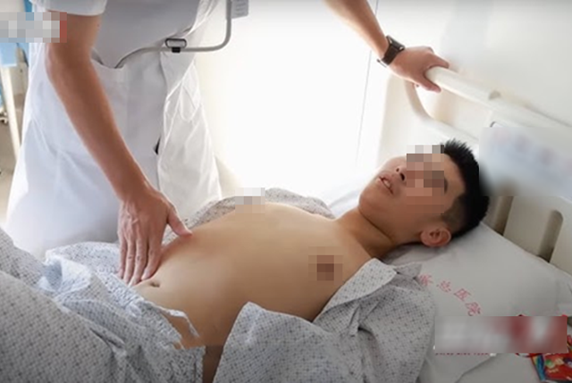 Ch&agrave;ng trai 30 tuổi tr&iacute; tuệ tụt xuống như trẻ l&ecirc;n 3 v&igrave; th&oacute;i quen nhiều người l&agrave;m h&agrave;ng đ&ecirc;m- Ảnh 1.