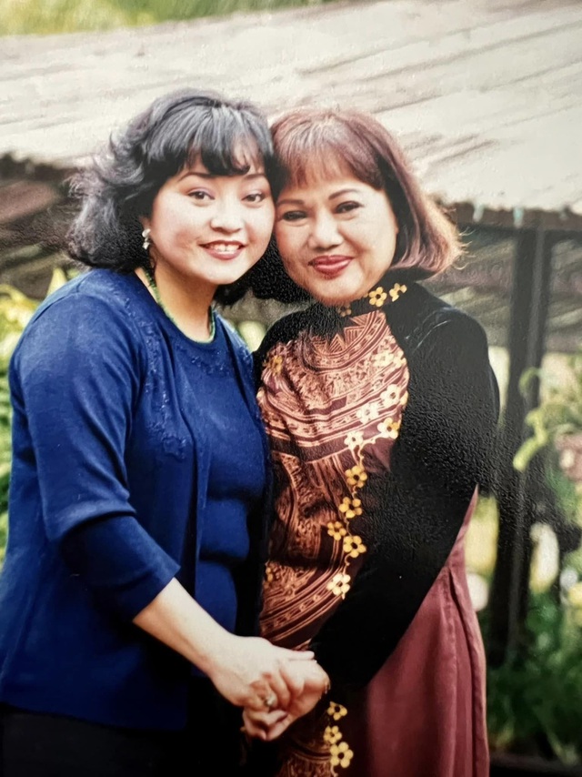 Nữ NSND 80 tuổi khiến Trấn Th&agrave;nh bật kh&oacute;c v&igrave; 1 c&acirc;u n&oacute;i, Hương Lan phải nể sợ- Ảnh 5.