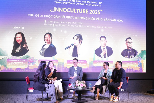 Các diễn giả với Tọa đàm Cuộc gặp gỡ giữa Thương hiệu và Di sản văn hóa. Các diễn giả với Tọa đàm Cuộc gặp gỡ giữa Thương hiệu và Di sản văn hóa.