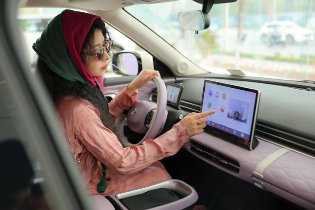 Dongfeng Box – hatchback điện B-segment “chiều lòng phái nữ” với nội thất tinh tế & ADAS thông minh
- Ảnh 3. Dongfeng Box – hatchback điện B-segment “chiều lòng phái nữ” với nội thất tinh tế & ADAS thông minh
- Ảnh 3.