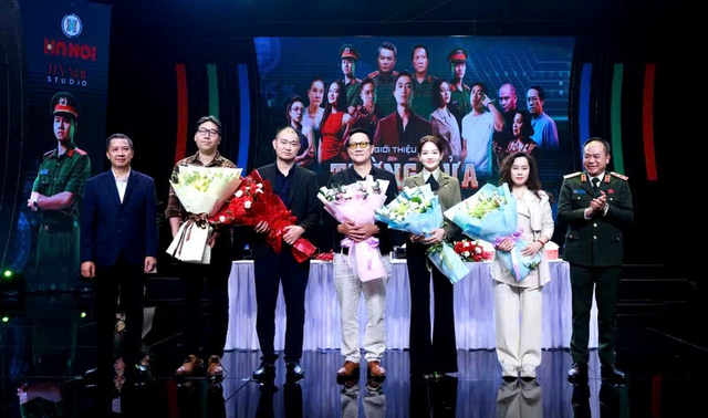 “Tường lửa Tràng An” bộ phim phản ánh một thực trạng đáng báo động, đóng góp thiết thực cho công tác tuyên truyền phòng, chống tội phạm mạng- Ảnh 2. “Tường lửa Tràng An” bộ phim phản ánh một thực trạng đáng báo động, đóng góp thiết thực cho công tác tuyên truyền phòng, chống tội phạm mạng- Ảnh 2.