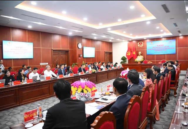 Đại học Quốc gia Tp Hồ Chí Minh và tỉnh Cà Mau ký kết Thỏa thuận hợp tác toàn diện giai đoạn 2025–2030: Tăng cường liên kết đại học – địa phương vì phát triển bền vững- Ảnh 5.