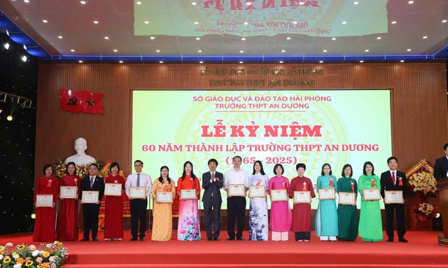 Kỷ niệm 60 năm thành lập Trường THPT An Dương: Dấu son truyền thống – Động lực vươn tầm tương lai- Ảnh 6. Kỷ niệm 60 năm thành lập Trường THPT An Dương: Dấu son truyền thống – Động lực vươn tầm tương lai- Ảnh 6.