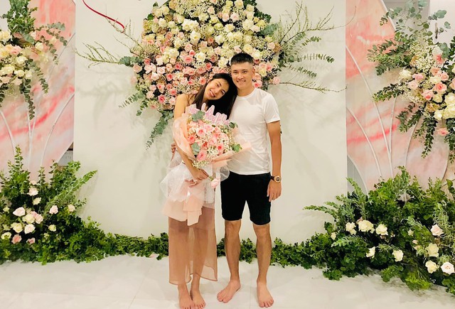 Cuộc sống hôn nhân của Công Vinh, Thủy Tiên sau 11 năm- Ảnh 1. Cuộc sống hôn nhân của Công Vinh, Thủy Tiên sau 11 năm- Ảnh 1.