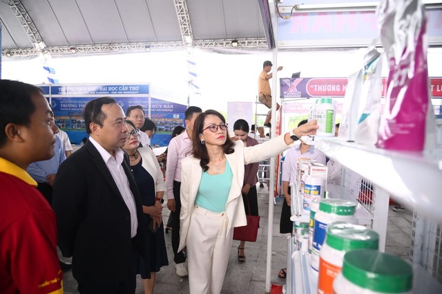 Đại học Quốc gia Tp Hồ Chí Minh và tỉnh Cà Mau ký kết Thỏa thuận hợp tác toàn diện giai đoạn 2025–2030: Tăng cường liên kết đại học – địa phương vì phát triển bền vững- Ảnh 7.