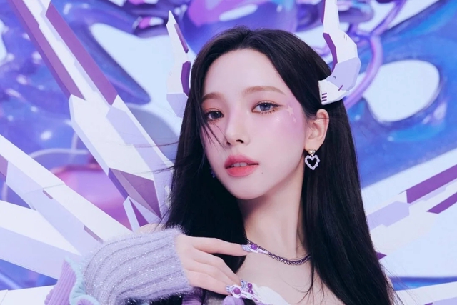 Không tin được đây từng là mỹ nhân đẹp hơn trí tuệ nhân tạo, hát kiểu gì hạng 1000 cũng chưa đạt nổi- Ảnh 2. Không tin được đây từng là mỹ nhân đẹp hơn trí tuệ nhân tạo, hát kiểu gì hạng 1000 cũng chưa đạt nổi- Ảnh 2.