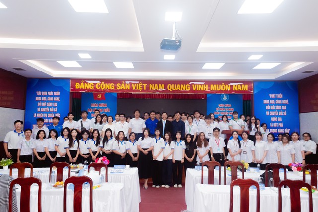 Tri thức trẻ và cuộc đua đất hiếm- Ảnh 1.