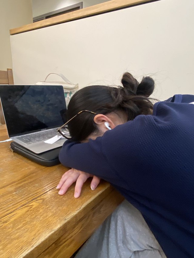 &Aacute;m ảnh "bị gọi t&ecirc;n" giữa l&agrave;n s&oacute;ng sa thải- Ảnh 2.