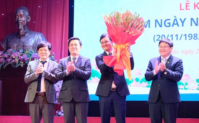 Học viện Thanh thiếu niên Việt Nam kỷ niệm Ngày Nhà giáo Việt Nam 20/11- Ảnh 2. Học viện Thanh thiếu niên Việt Nam kỷ niệm Ngày Nhà giáo Việt Nam 20/11- Ảnh 2.