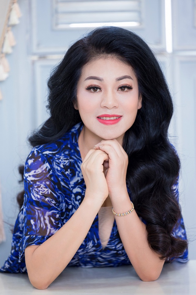 2 nữ ca sĩ xinh đẹp học vấn cao nhất Nhạc viện: Người tiến sĩ, người phó giáo sư nhưng tình duyên trắc trở- Ảnh 1.