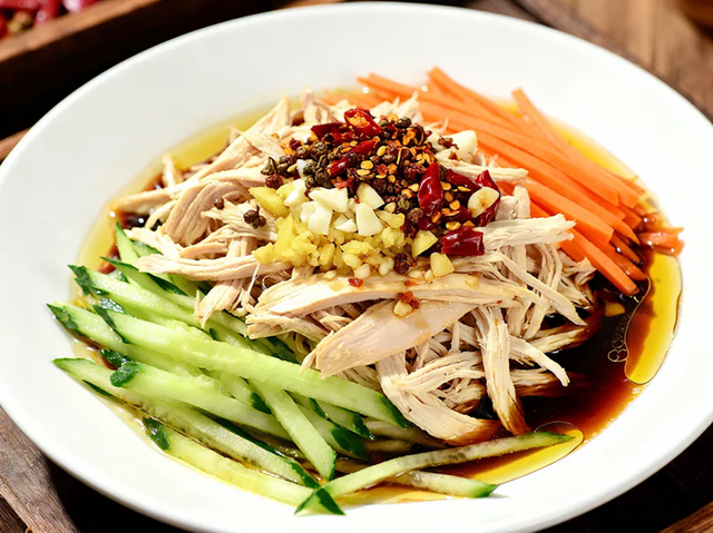 Người đàn ông suy thận vì ăn thịt gà theo cách này- Ảnh 1. Người đàn ông suy thận vì ăn thịt gà theo cách này- Ảnh 1.