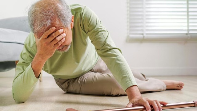 2 người đàn ông tử vong vì đột quỵ: Bác sĩ nói thẳng “hãy cảnh giác với 2 thời điểm này trong ngày"- Ảnh 1.