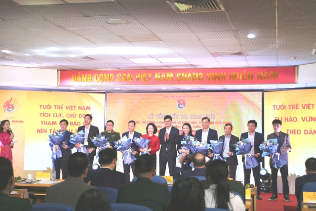 Trao giải Cuộc thi bảo vệ nền tảng tư tưởng của Đảng lần đầu tiên trong thanh thiếu niên- Ảnh 3. Trao giải Cuộc thi bảo vệ nền tảng tư tưởng của Đảng lần đầu tiên trong thanh thiếu niên- Ảnh 3.