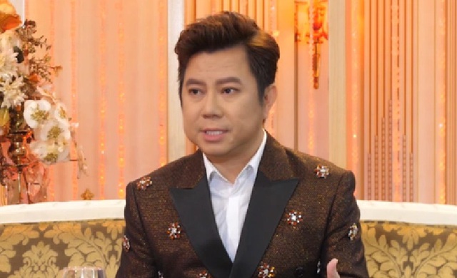 Nam ca sĩ 46 tuổi tiếc nuối v&igrave; kh&ocirc;ng c&oacute; bằng đại học- Ảnh 2.