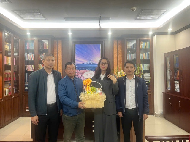 Tạp chí Thanh niên chúc mừng các đơn vị nhân dịp 43 năm ngày Nhà giáo Việt Nam (20/11/1982 – 20/11/2025)- Ảnh 3.