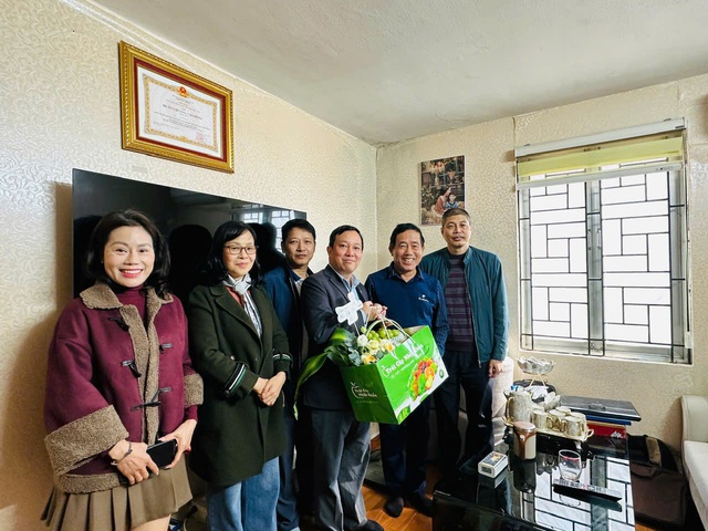 Tạp chí Thanh niên chúc mừng các đơn vị nhân dịp 43 năm ngày Nhà giáo Việt Nam (20/11/1982 – 20/11/2025)- Ảnh 5.