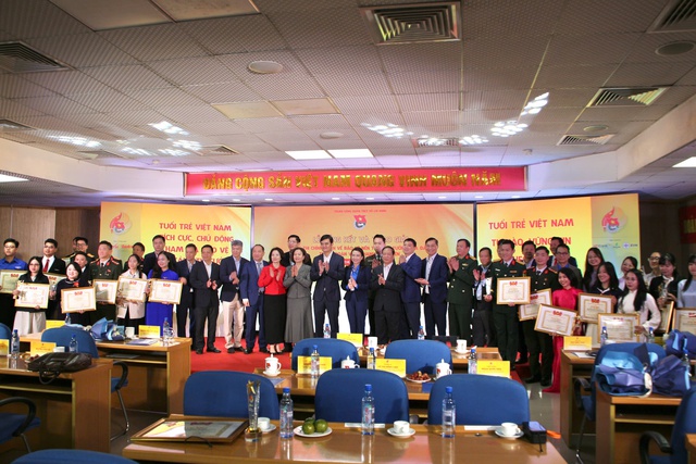 Trao giải Cuộc thi bảo vệ nền tảng tư tưởng của Đảng lần đầu tiên trong thanh thiếu niên- Ảnh 7. Trao giải Cuộc thi bảo vệ nền tảng tư tưởng của Đảng lần đầu tiên trong thanh thiếu niên- Ảnh 7.