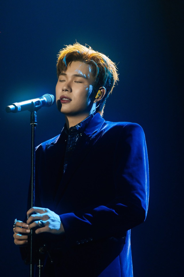 Nam ca sĩ nhờ 1 album thắng cả sự nghiệp: Cứ flop là có bài mới thành trend, ngồi im cũng đắt show rần rần- Ảnh 3.