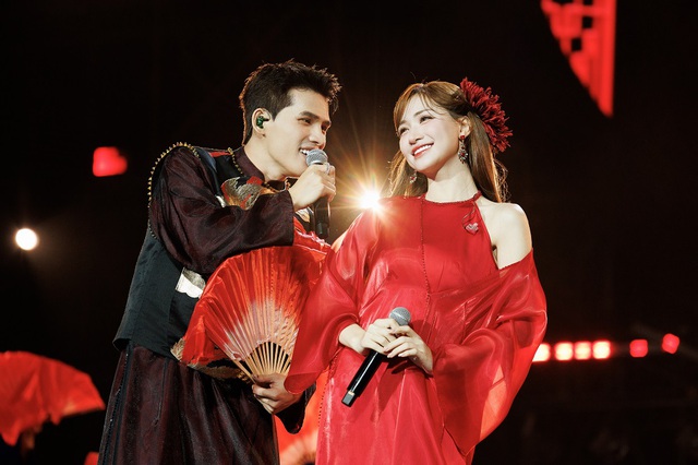 Quốc Thiên bật khóc trong live concert 10.000 khán giả- Ảnh 5.