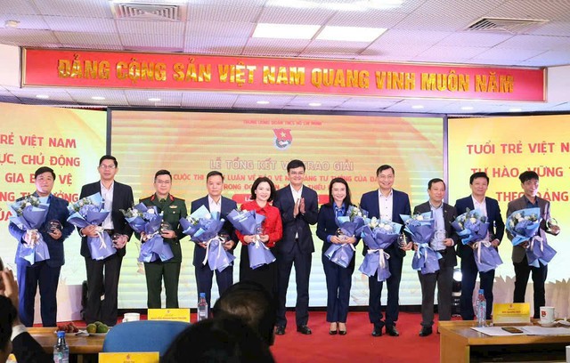 Trao giải Cuộc thi Chính luận bảo vệ nền tảng tư tưởng của Đảng trong đoàn viên, thanh thiếu niên - Lần thứ Nhất- Ảnh 5.