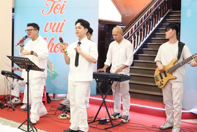 Chuỗi 5 bài hát mở đầu Ngày hội.