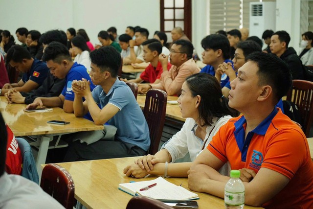 TP.HCM: 150 "tr&aacute;i tim" t&igrave;nh nguyện sẵn s&agrave;ng chi viện, "chia lửa" c&ugrave;ng đồng b&agrave;o v&ugrave;ng b&atilde;o lũ- Ảnh 5.