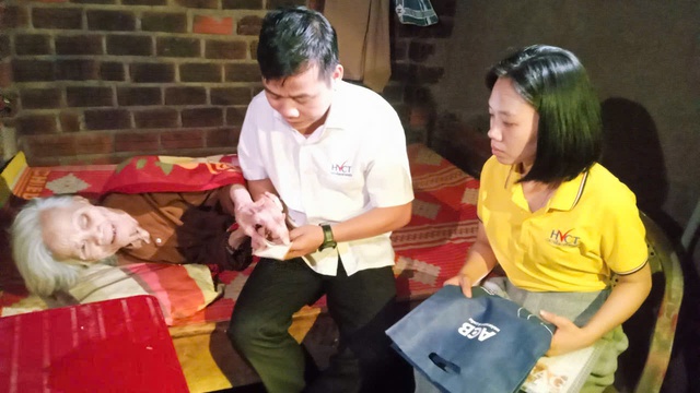 Trường Cao đẳng Kỹ Nghệ II thăm và tặng quà cho bà con xã Hoà Thịnh (tỉnh Đắk Lắk)- Ảnh 1.