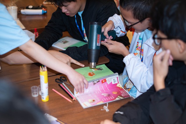 CINERIS - WORKSHOP TÁI CHẾ LAN TOẢ Ý THỨC XANH 
- Ảnh 4.