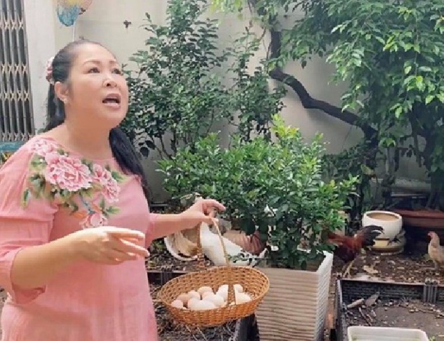 Nữ NSND bị khán giả tẩy chay khi ra Hà Nội diễn, giờ làm bà chủ giàu có- Ảnh 4. Nữ NSND bị khán giả tẩy chay khi ra Hà Nội diễn, giờ làm bà chủ giàu có- Ảnh 4.