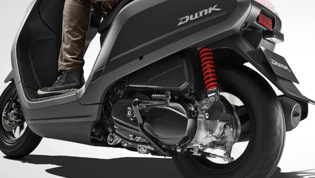Honda bất ngờ tung mẫu xe tay ga cỡ nhỏ Dunk 50: Dung tích chỉ 49cc nhưng hiệu suất khiến nhiều người phải nhìn lại- Ảnh 3. Honda bất ngờ tung mẫu xe tay ga cỡ nhỏ Dunk 50: Dung tích chỉ 49cc nhưng hiệu suất khiến nhiều người phải nhìn lại- Ảnh 3.