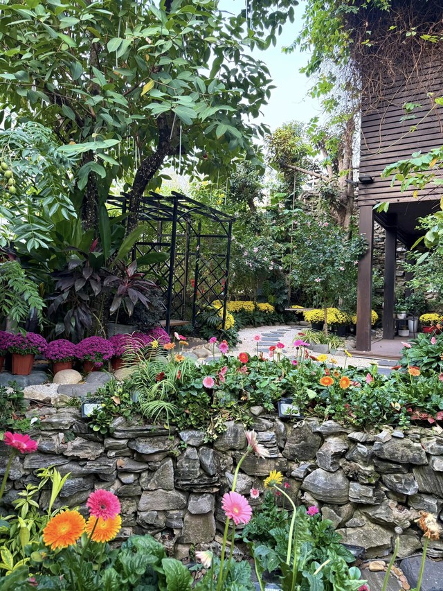 Đàm Vĩnh Hưng bán biệt thự trăm tỷ ở TP.HCM, xây cơ ngơi mới nhiều tiền hơn- Ảnh 2. Đàm Vĩnh Hưng bán biệt thự trăm tỷ ở TP.HCM, xây cơ ngơi mới nhiều tiền hơn- Ảnh 2.