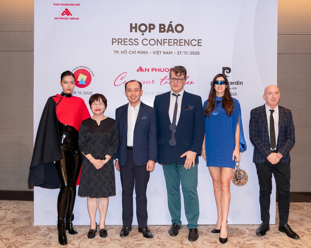 Á hậu Phương Anh, quán quân Vietnam's Next Top Model Lại Mai Hoa đổ bộ thảm đỏ họp báo công bố chuỗi sự kiện thời trang An Phước - Pierre Cardin 2025- Ảnh 3.