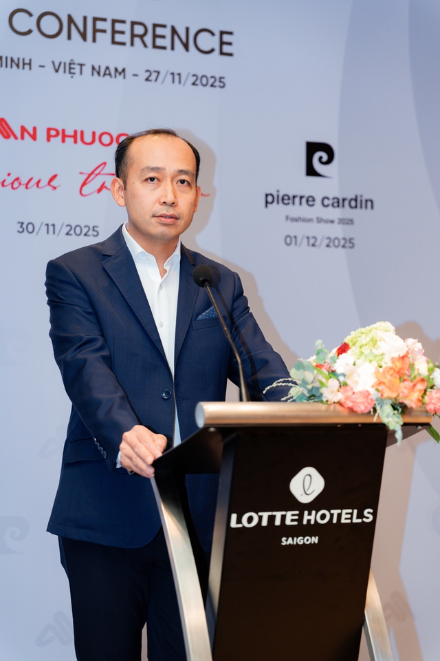 Á hậu Phương Anh, quán quân Vietnam's Next Top Model Lại Mai Hoa đổ bộ thảm đỏ họp báo công bố chuỗi sự kiện thời trang An Phước - Pierre Cardin 2025- Ảnh 2.