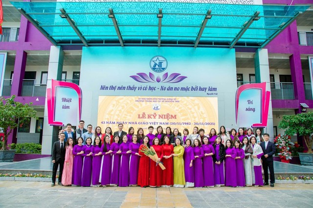 NGÀY NHÀ GIÁO VIỆT NAM – DẤU ẤN ĐẸP TRONG TRÁI TIM MỖI THẾ HỆ THẦY TRÒ - Ảnh 1.