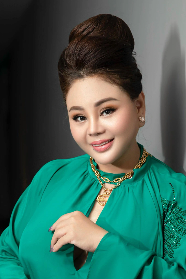 Nhận c&aacute;i kết đắng v&igrave; 2 lần đổ vỡ, ngo&agrave;i 50 tuổi nữ nghệ sĩ mới c&oacute; cuộc sống an y&ecirc;n- Ảnh 1.