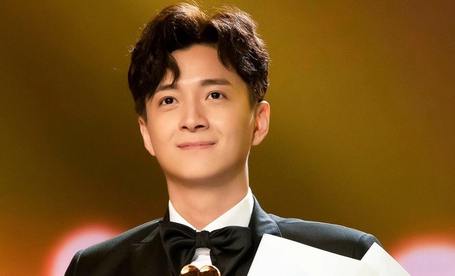 Nam ca sĩ U40 nổi danh: "Nghệ sĩ làm cả đời mà không có hit mới là đau đớn"- Ảnh 2. Nam ca sĩ U40 nổi danh: "Nghệ sĩ làm cả đời mà không có hit mới là đau đớn"- Ảnh 2.