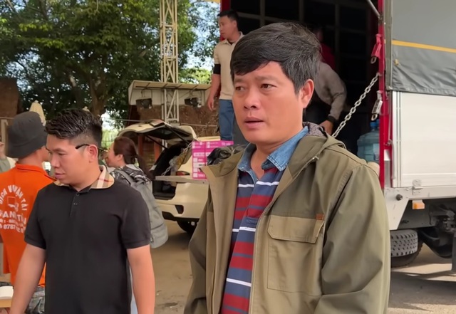 Tr&ugrave;m Điền Qu&acirc;n cầm 1,2 tỷ đồng v&agrave; 50 tấn h&agrave;ng ra miền Trung l&agrave;m 1 việc- Ảnh 1.