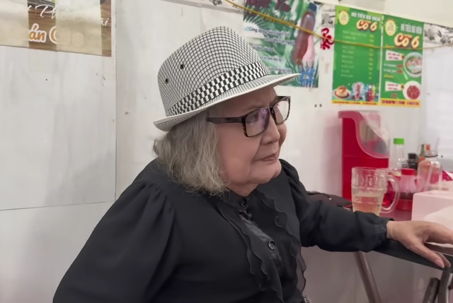 Nữ NSƯT 80 tuổi n&oacute;i em trai Vũ Linh: "1000 đời sau người ta vẫn nhắc đến chuyện n&agrave;y"- Ảnh 2.