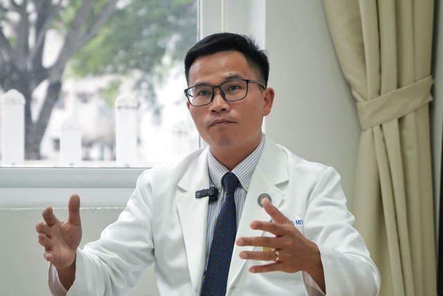 Vinmec điều trị thành công ung thư tiền liệt tuyến nhờ phác đồ xạ trị mới nhất thế giới- Ảnh 1. Vinmec điều trị thành công ung thư tiền liệt tuyến nhờ phác đồ xạ trị mới nhất thế giới- Ảnh 1.