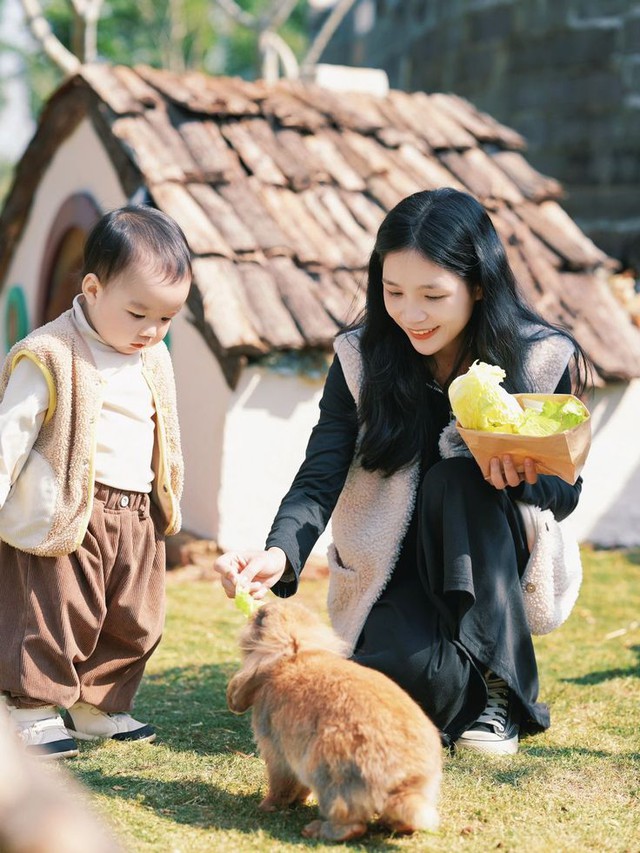 Dự đoán 12 con giáp: Điều gì đang chờ đợi các mẹ bỉm trong những tháng cuối cùng của năm 2025?- Ảnh 1.